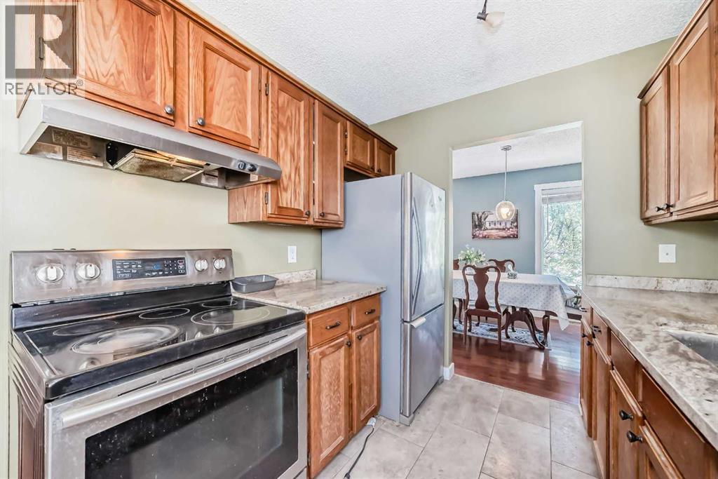 216 Hawkwood Boulevard NW — photo 15