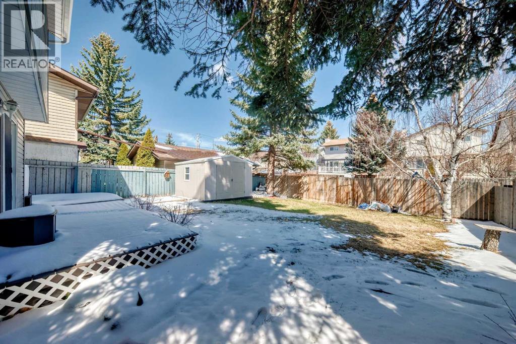 216 Hawkwood Boulevard NW — photo 41
