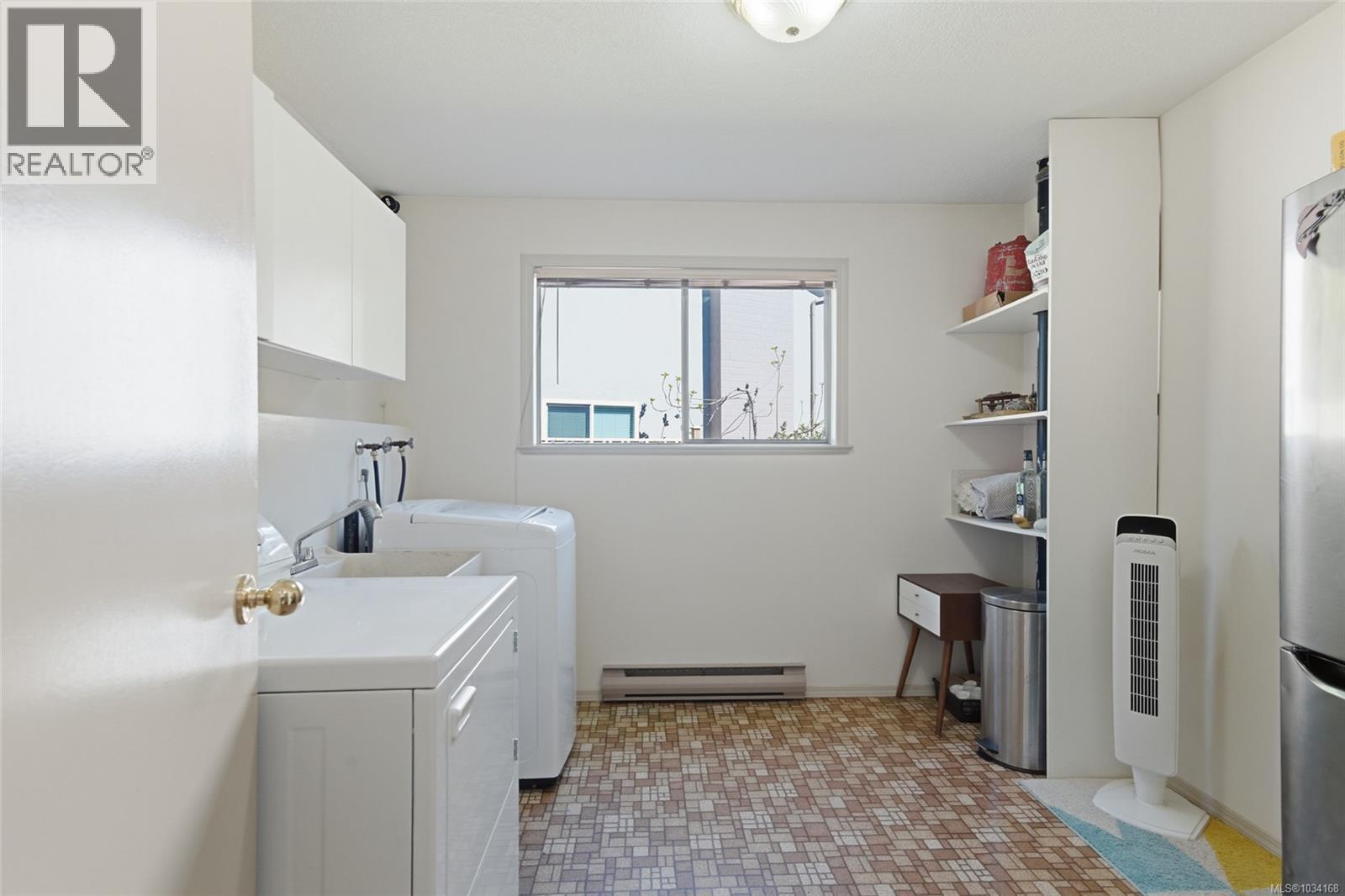 2841 Roseborough Ave - 28