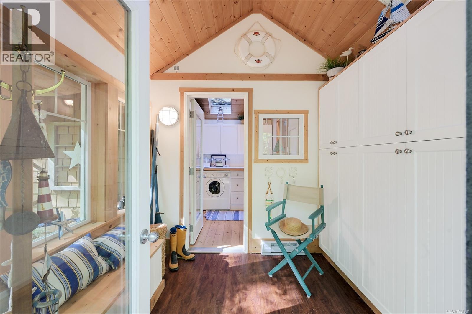 90 Mckenzie Cres - 36