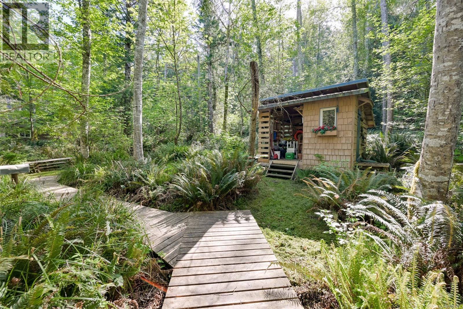 90 Mckenzie Cres - 58