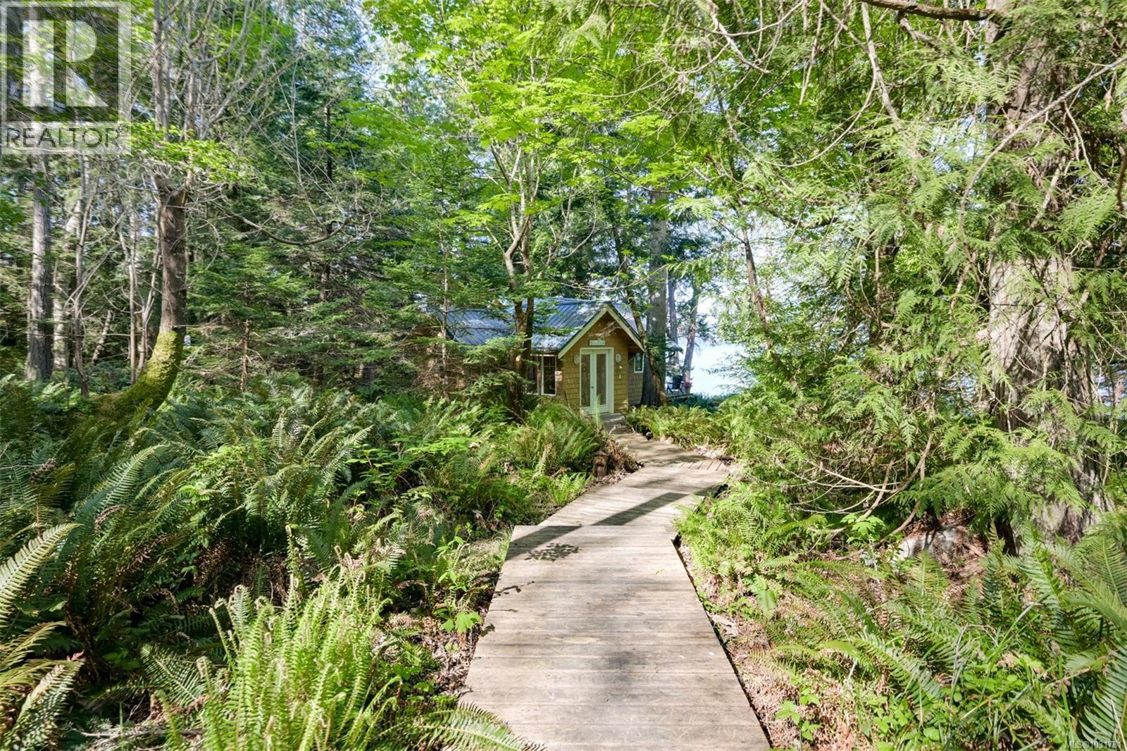 90 Mckenzie Cres - 60