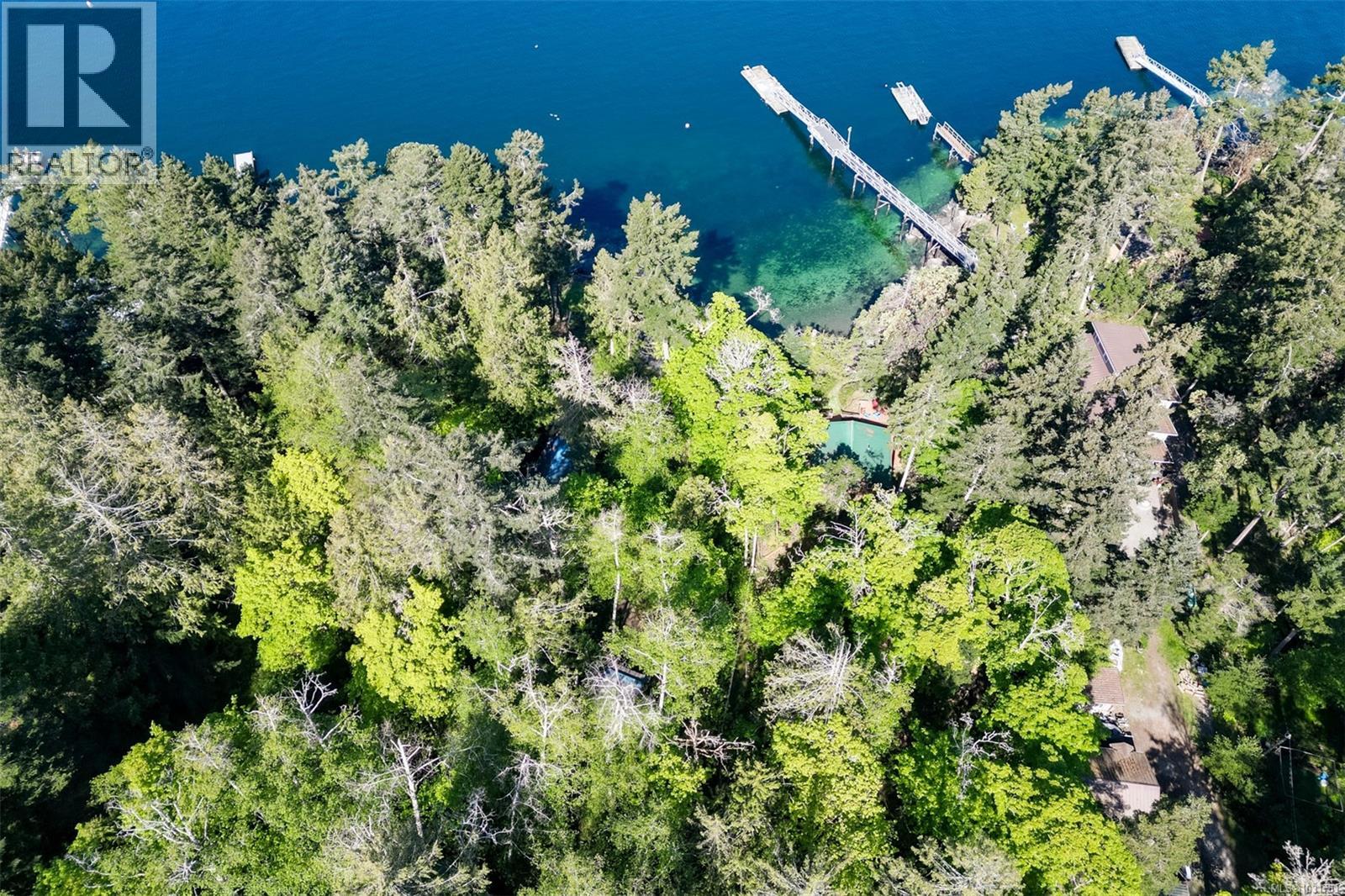 90 Mckenzie Cres - 75