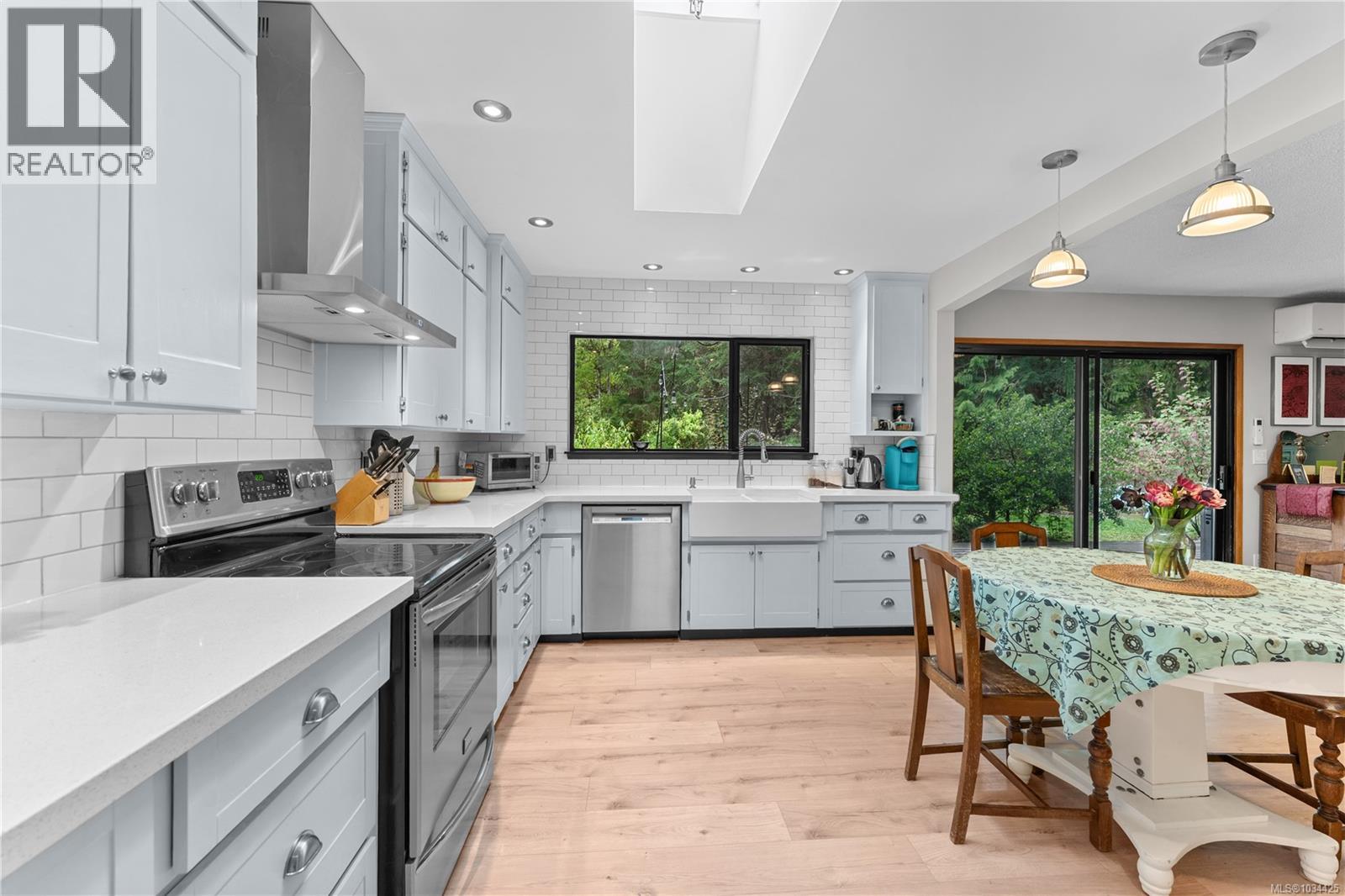 438 Dunshire Dr - 5