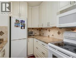 Sunroom - 302 1101 Hilda St, Victoria, BC V8V4T2 Photo 9