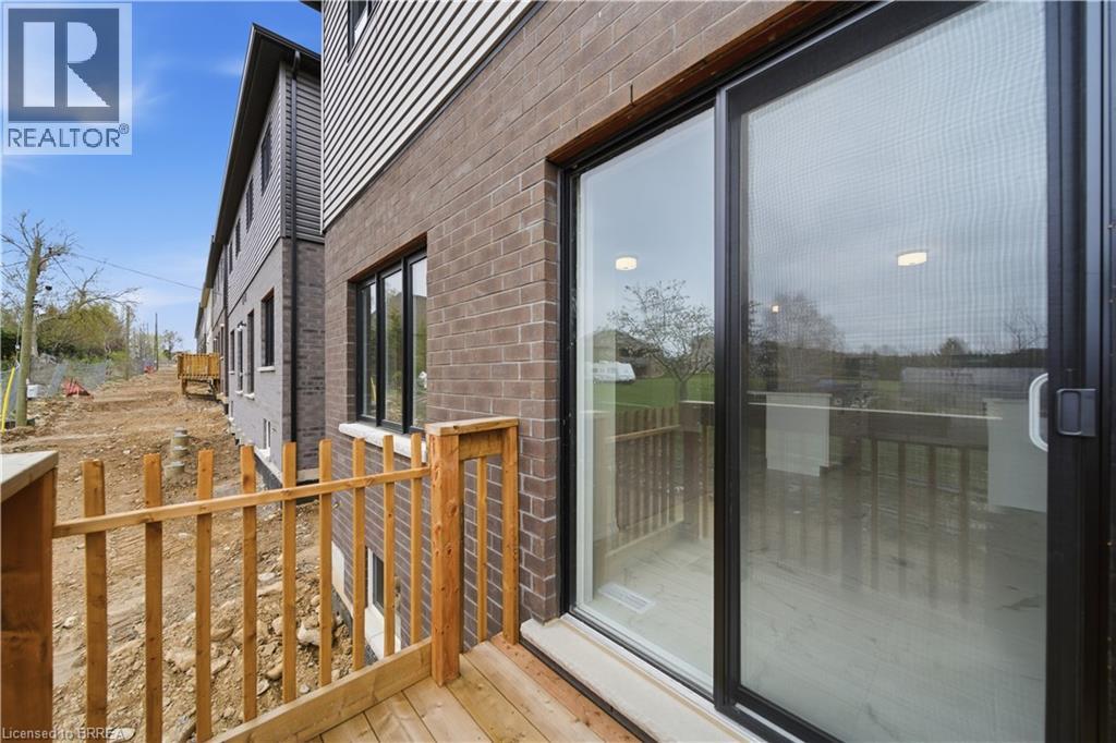 660 COLBORNE Street W Unit# 72, Brantford, Ontario, N3T0Y7 — Photo 13