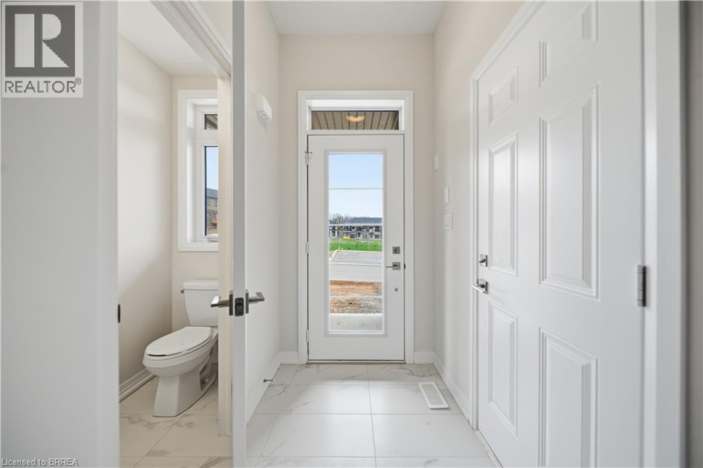660 COLBORNE Street W Unit# 72, Brantford, Ontario, N3T0Y7 — Photo 4