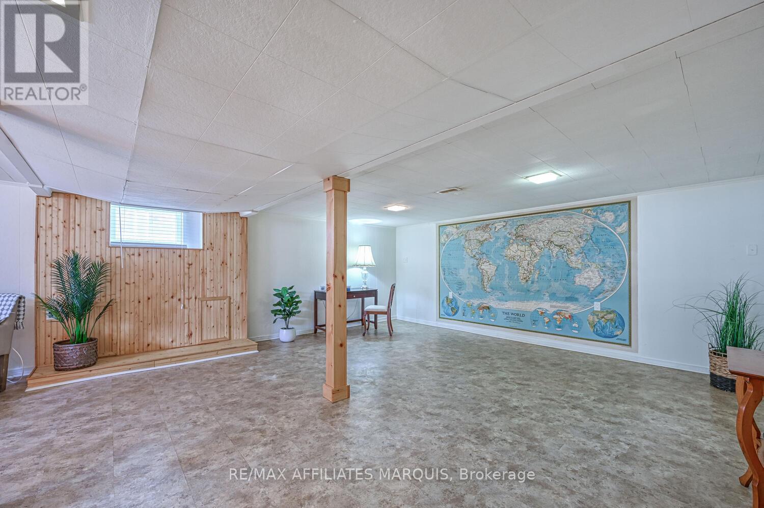 56 MARSHA DRIVE - 31