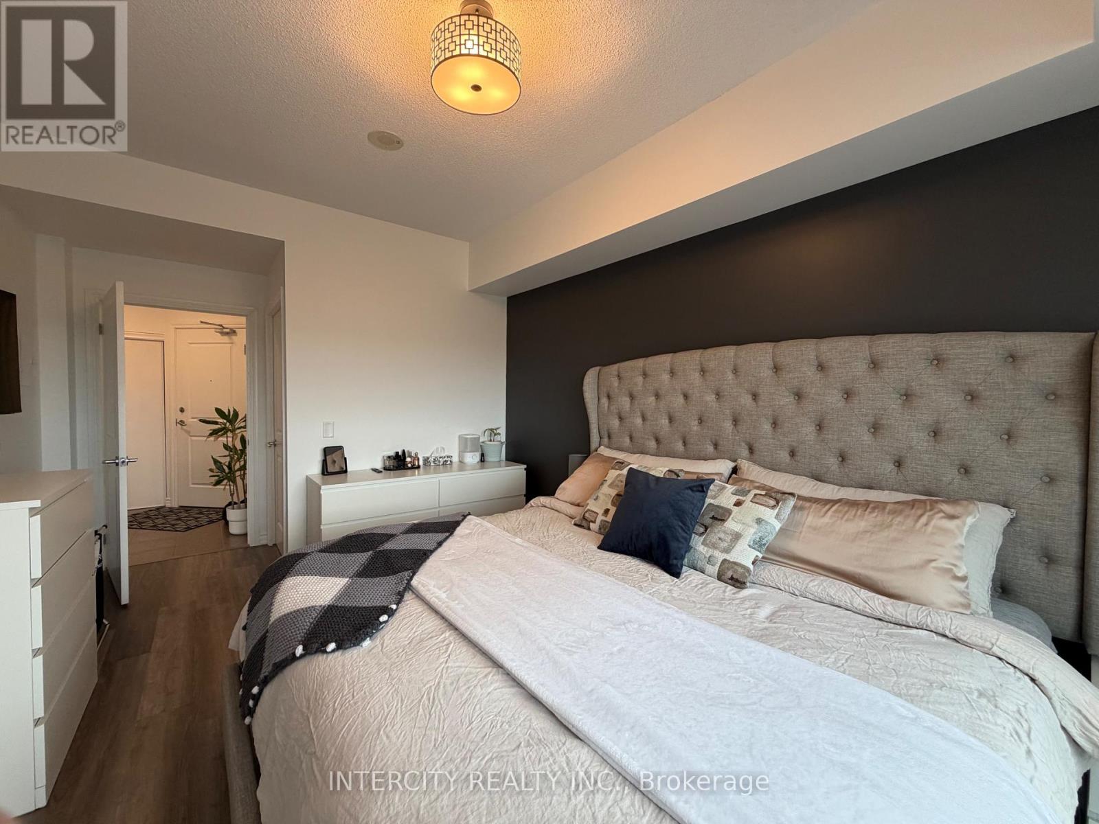 #802 7730 KIPLING AVENUE - 20