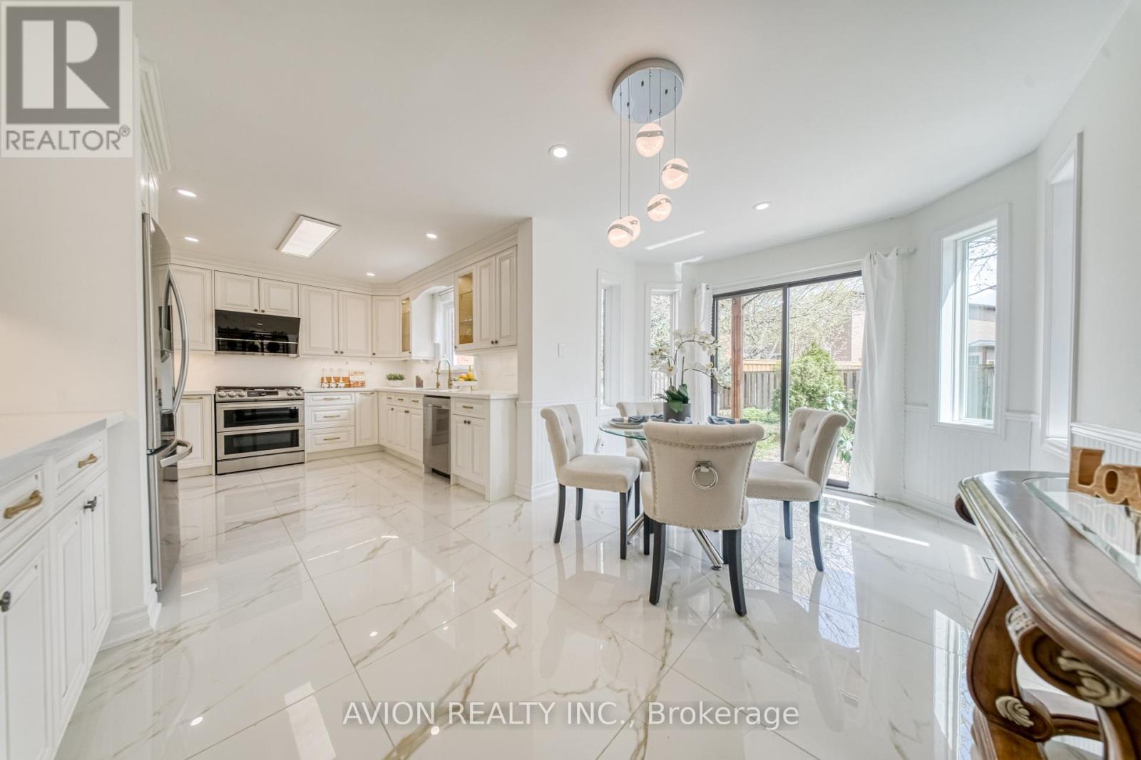 134 BUTTERFIELD CRESCENT - 17