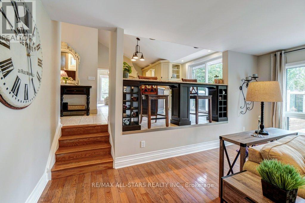 9296 8 CONCESSION - 13