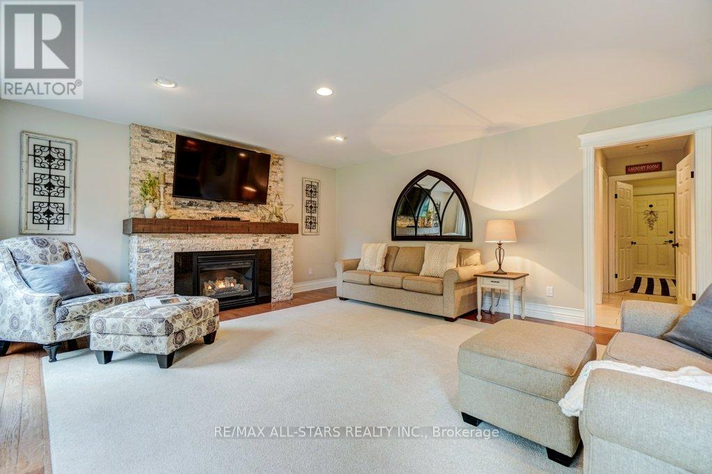 9296 8 CONCESSION - 15