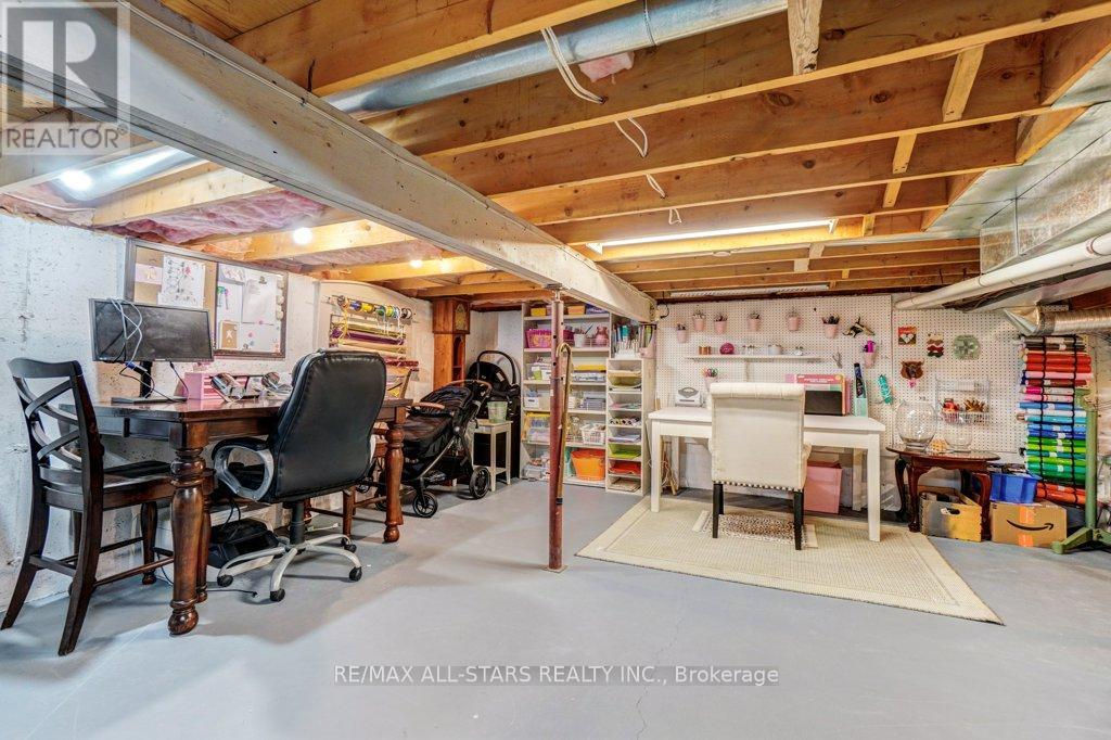9296 8 CONCESSION - 33