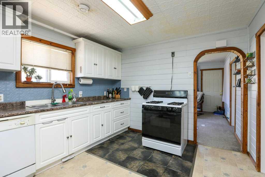 306 Queen Street - 8