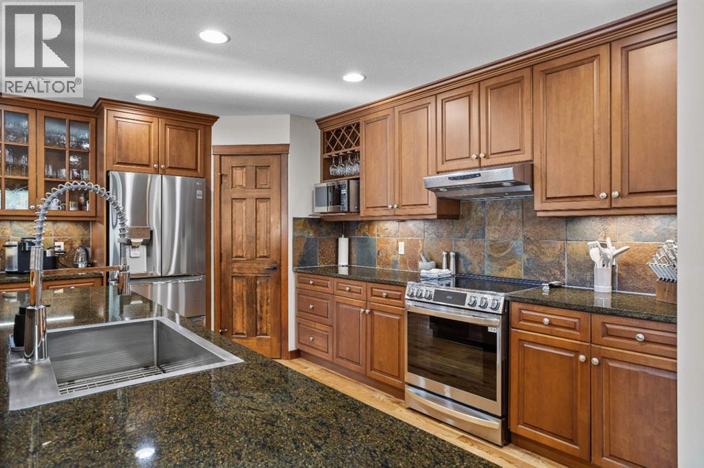 Ample cabinetry & pantry