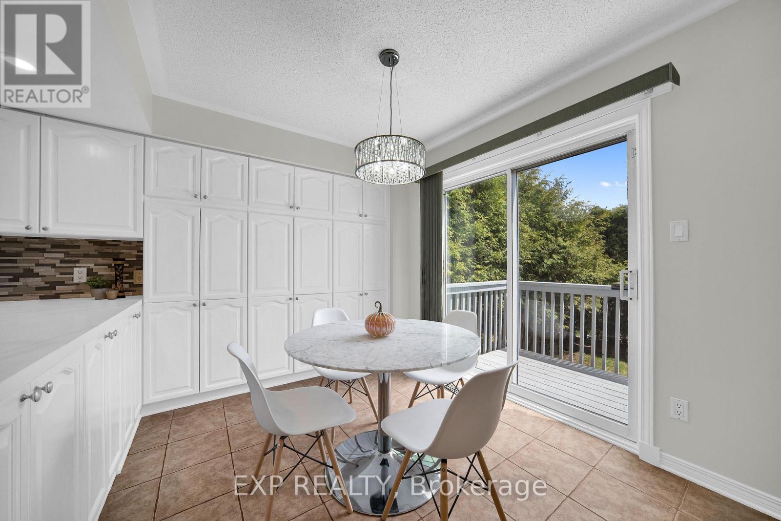 126 GRENADIER WAY - 11