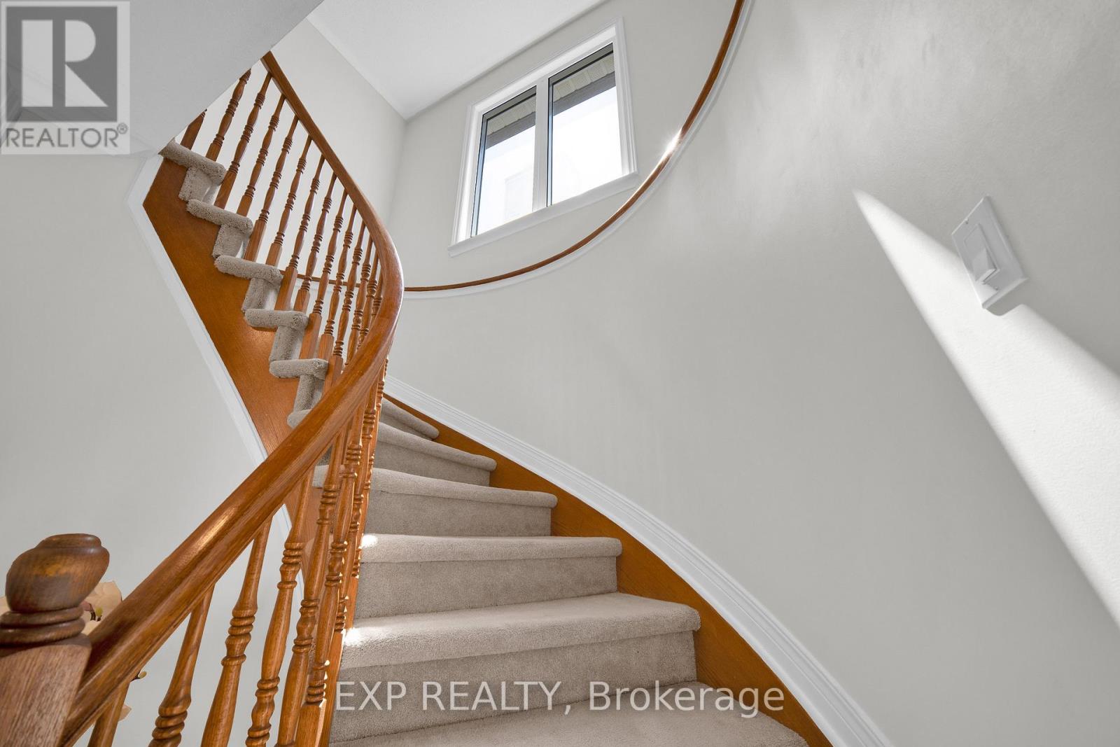 126 GRENADIER WAY - 21