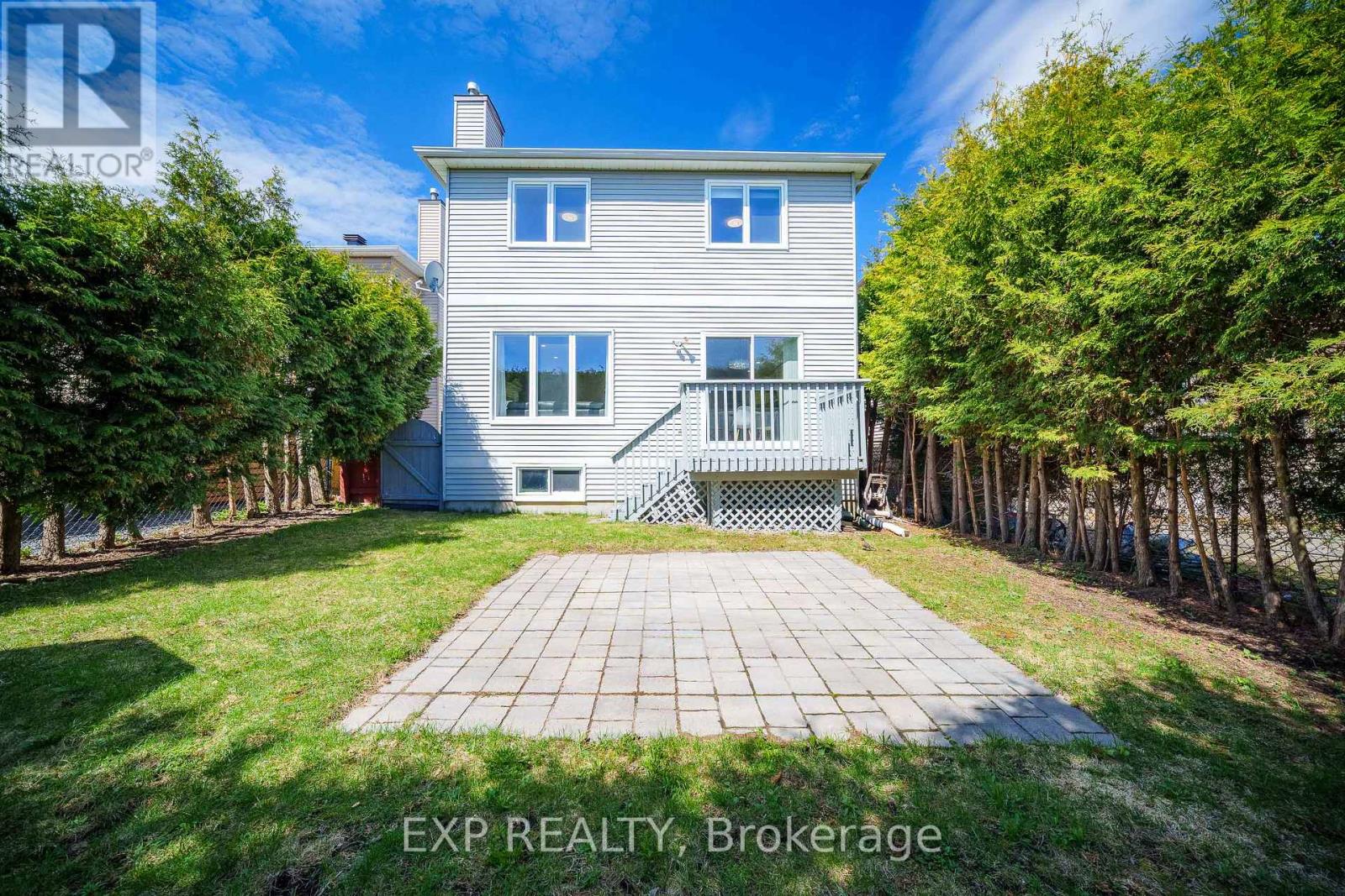 126 GRENADIER WAY - 43