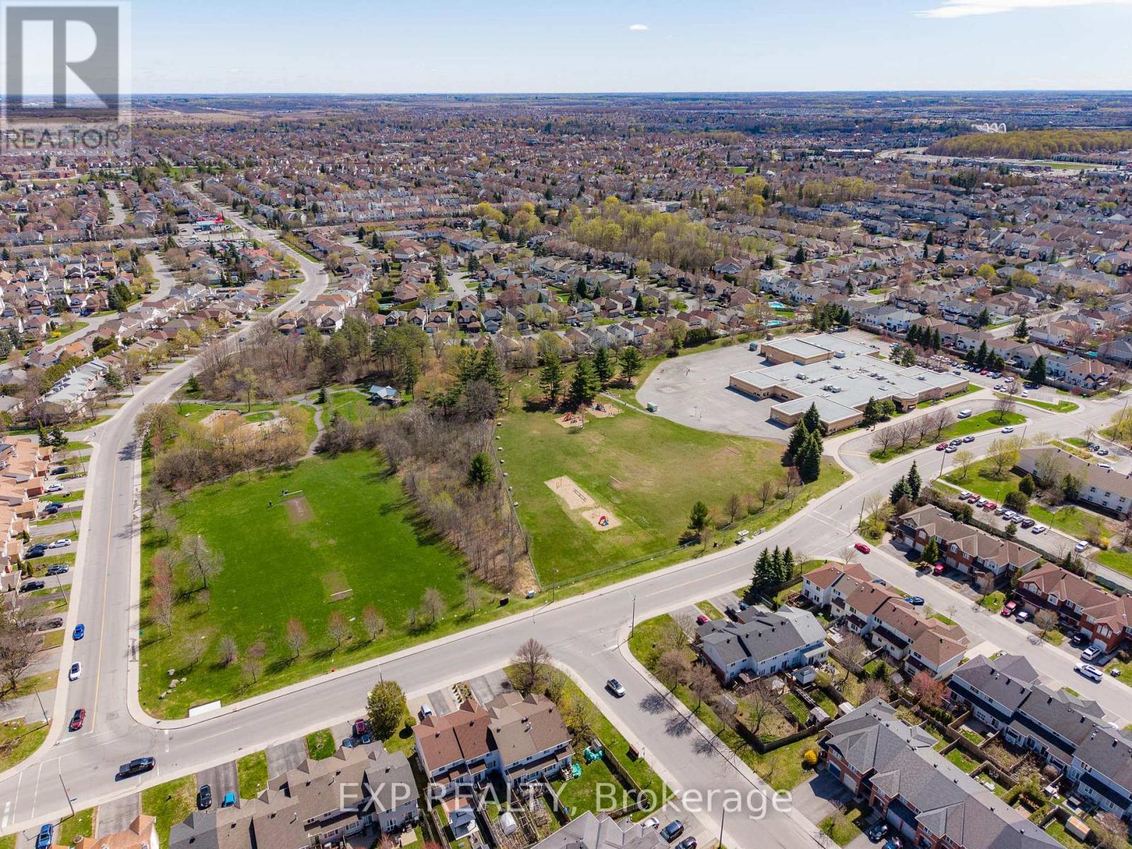 126 GRENADIER WAY - 46