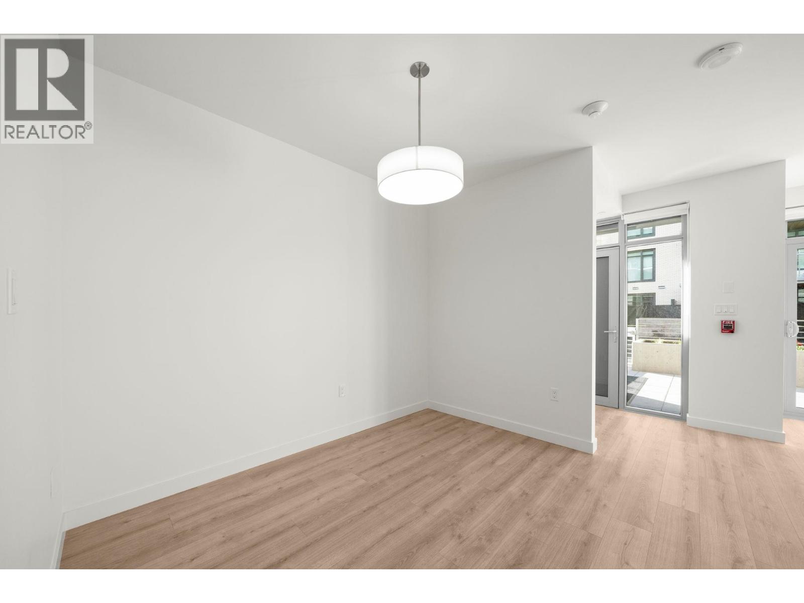 1xx 755 HARBOURSIDE DRIVE, North Vancouver