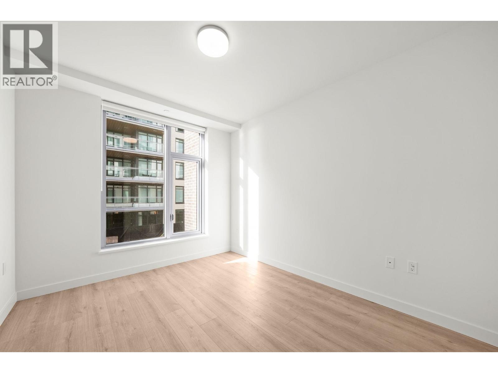 1xx 755 HARBOURSIDE DRIVE, North Vancouver