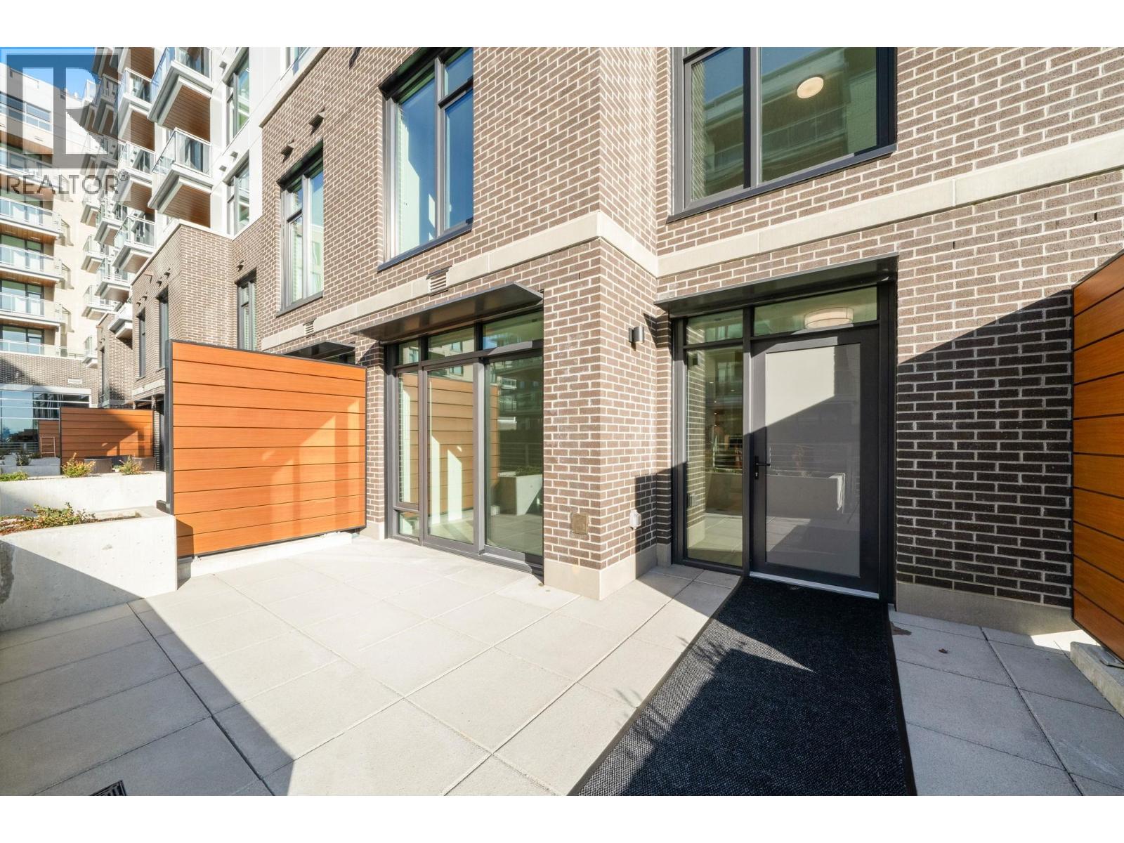1xx 755 HARBOURSIDE DRIVE, North Vancouver