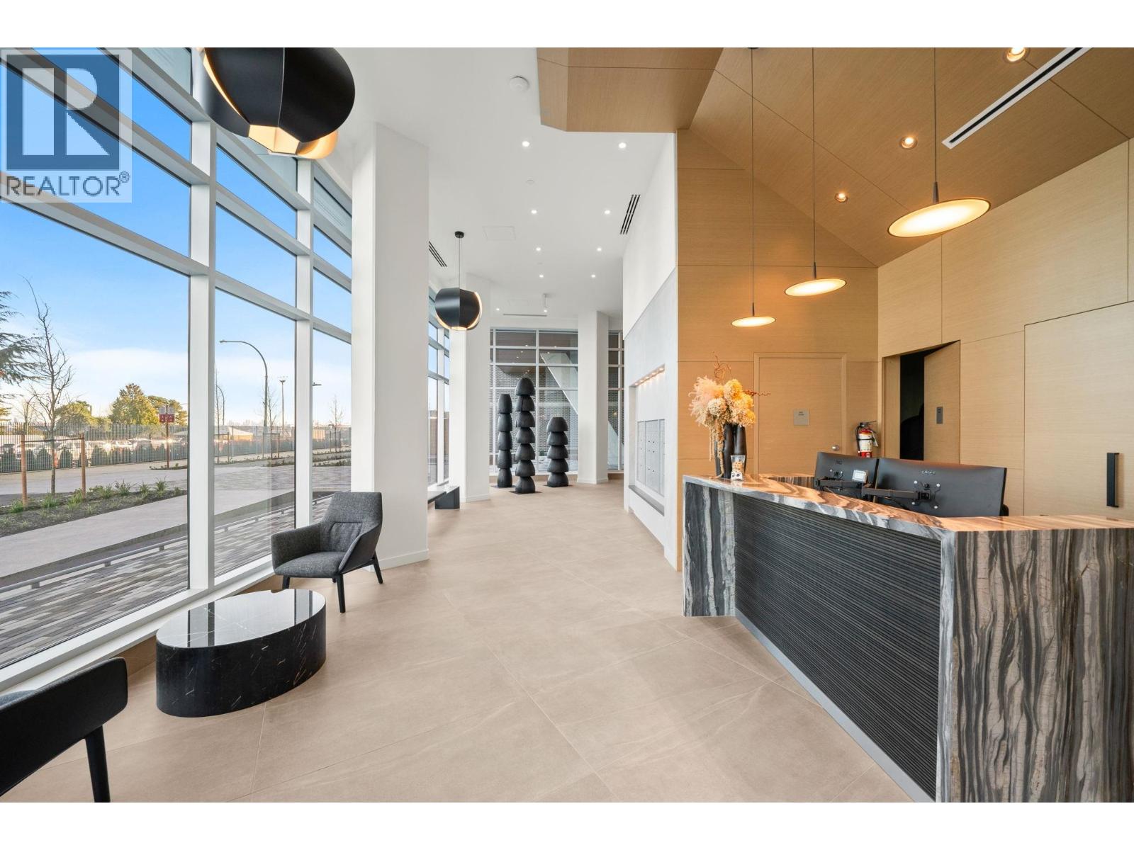 1xx 755 HARBOURSIDE DRIVE, North Vancouver