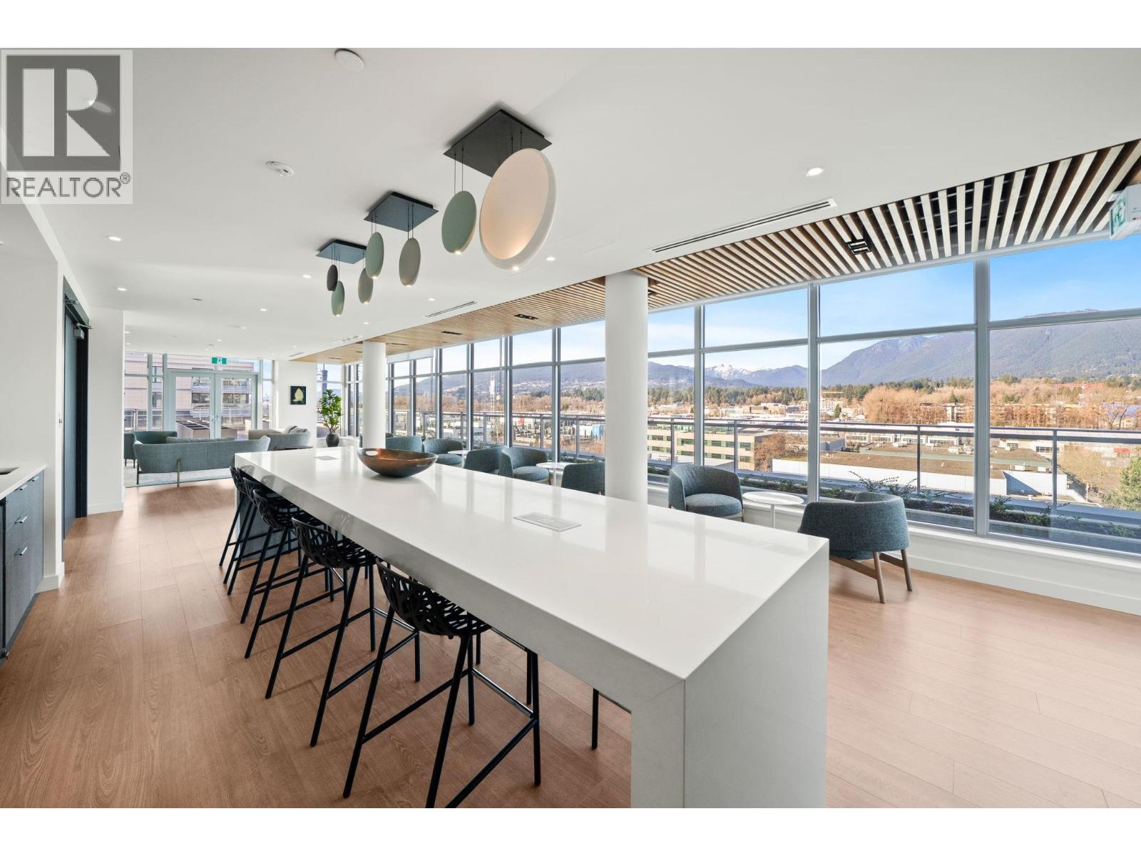 1xx 755 HARBOURSIDE DRIVE, North Vancouver