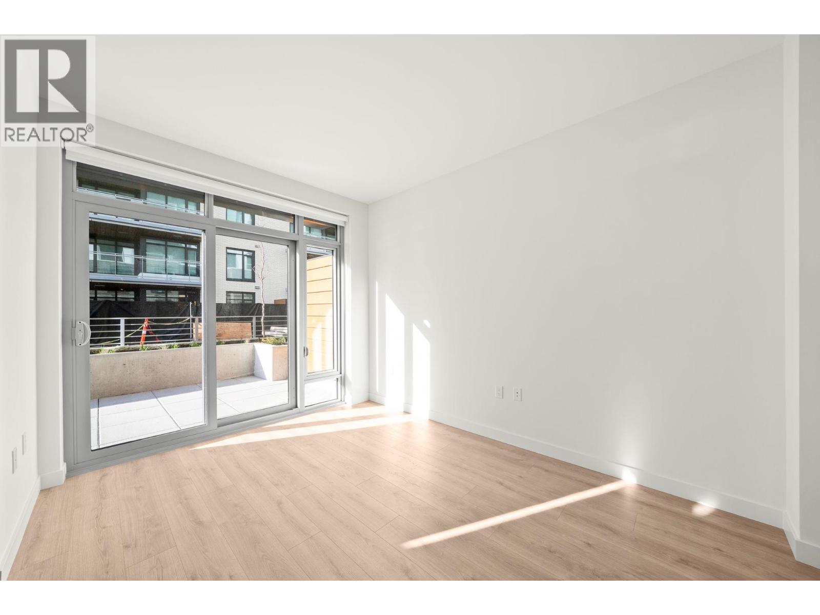 1xx 755 HARBOURSIDE DRIVE, North Vancouver