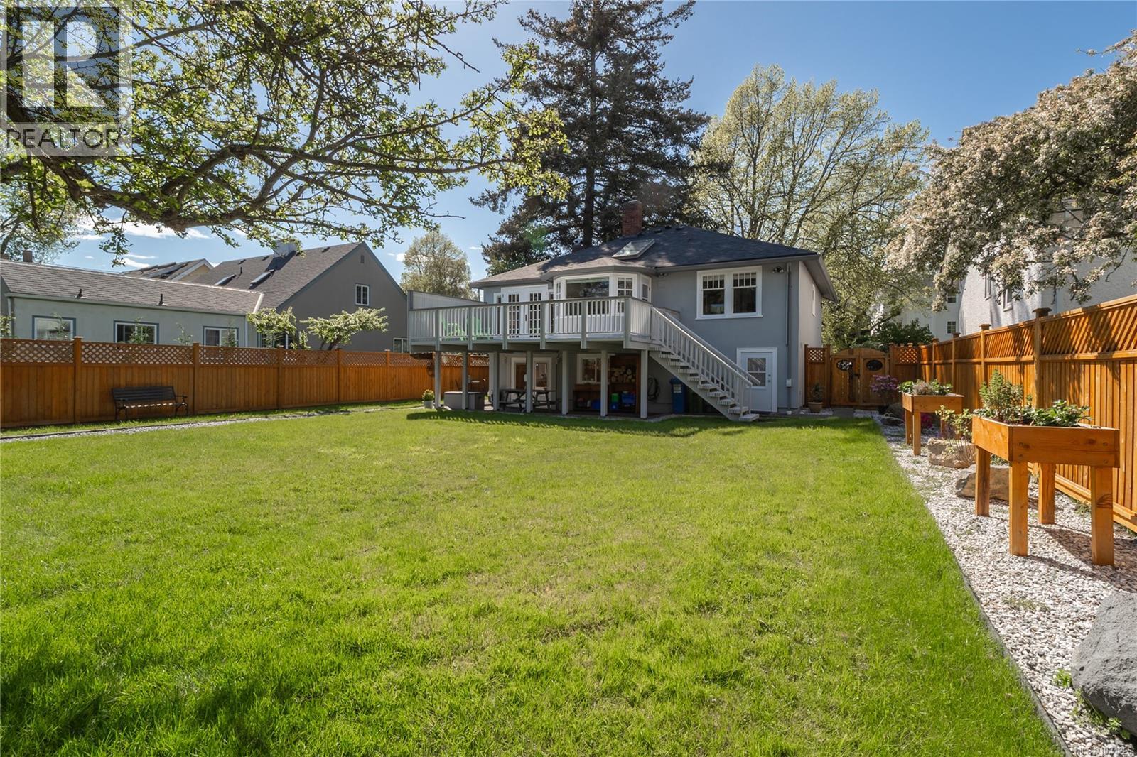 777 St. Patrick St - 11
