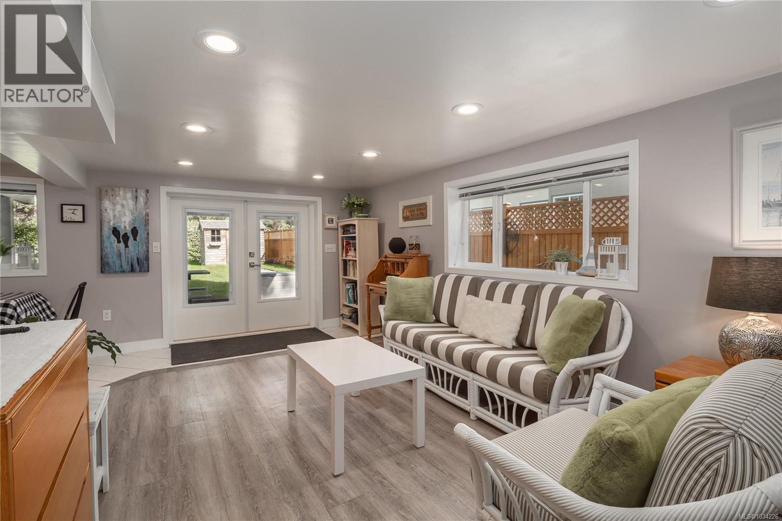777 St. Patrick St - 39
