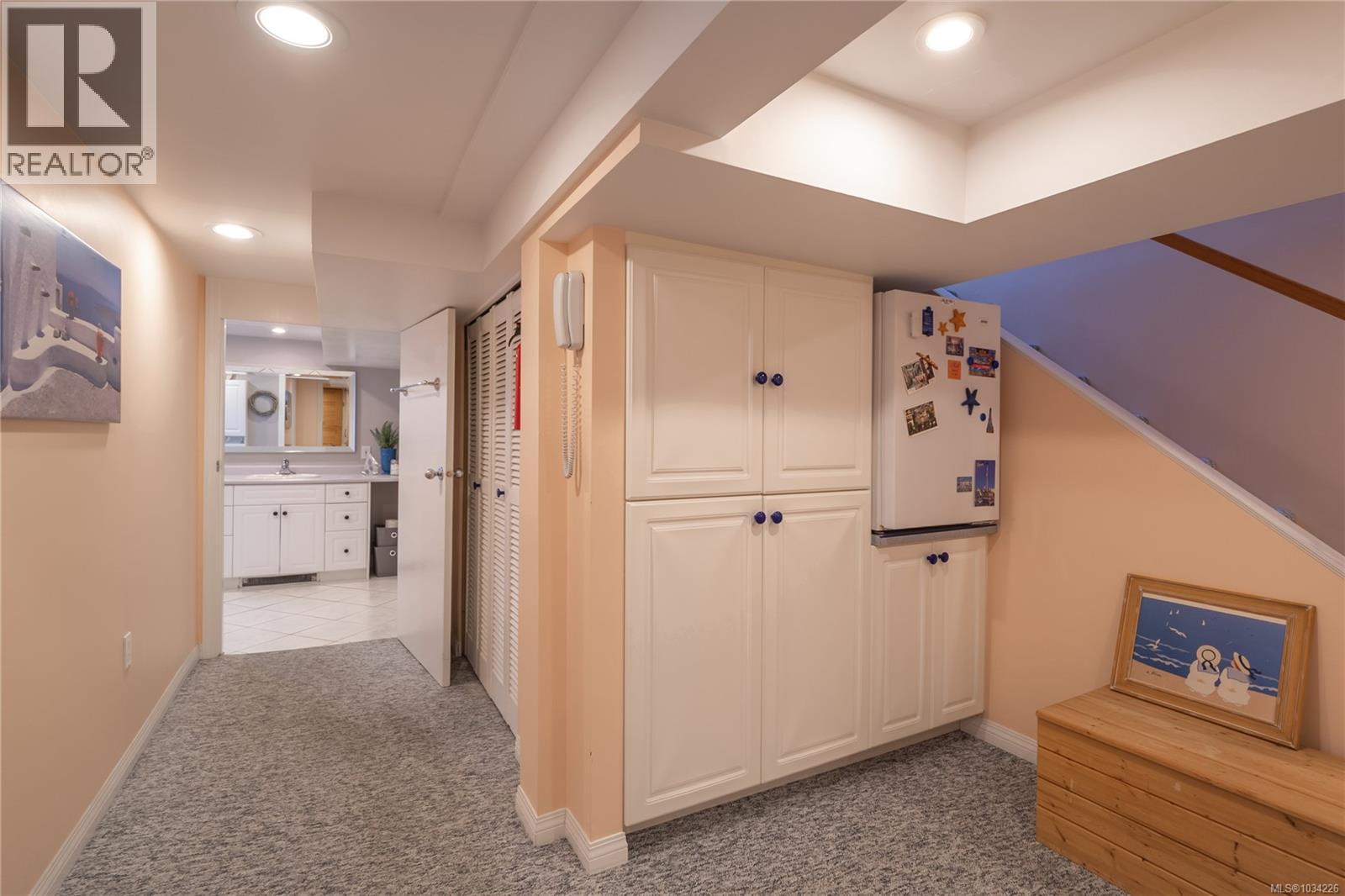 777 St. Patrick St - 36