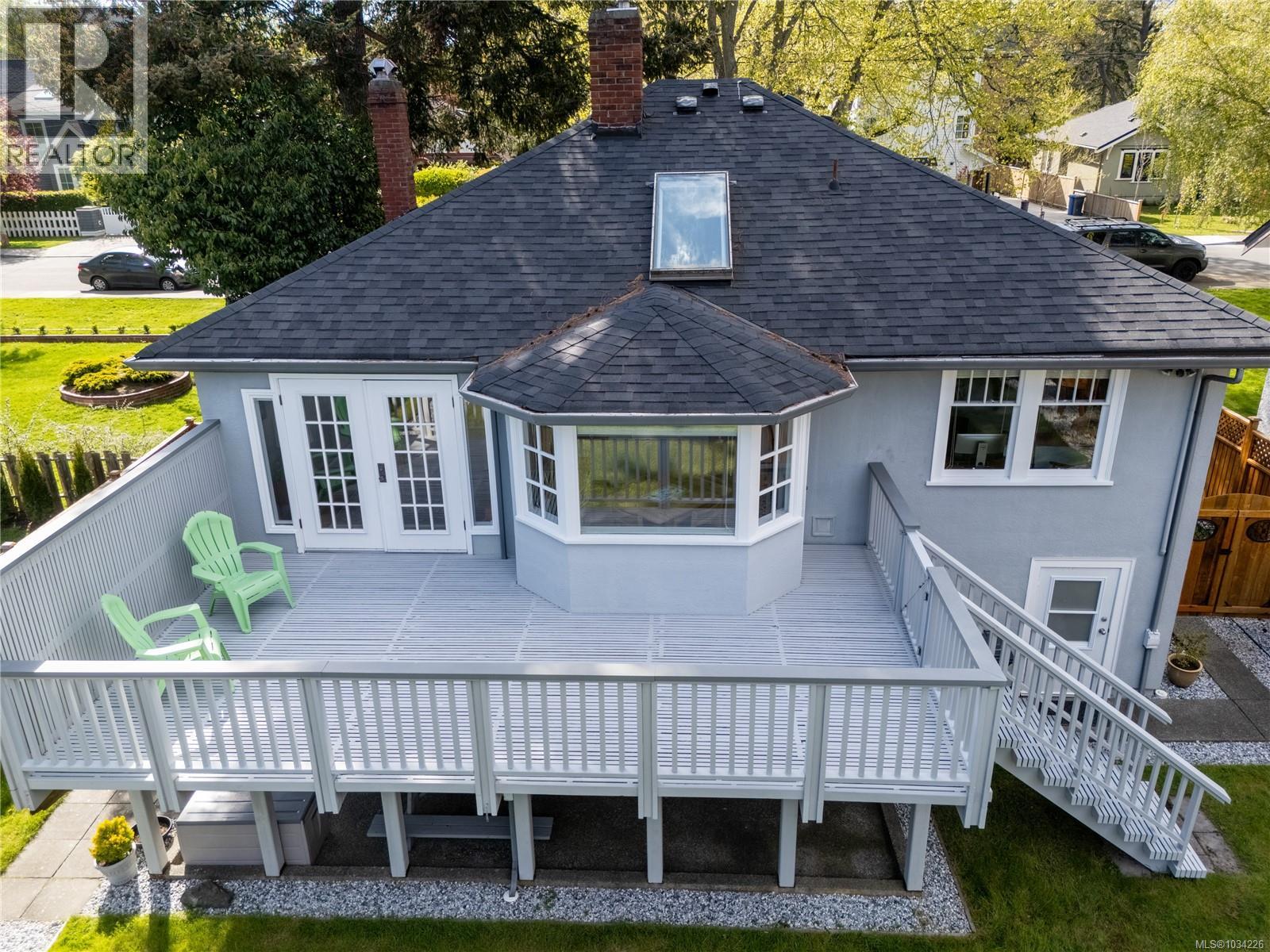 777 St. Patrick St - 44