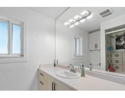 13115 107a Avenue, Surrey, BC V3T2G9 Photo 7