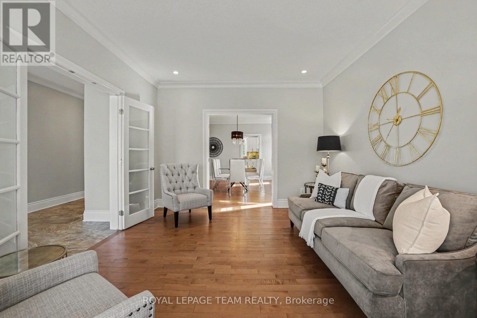 594 OVERLAND DRIVE - 6