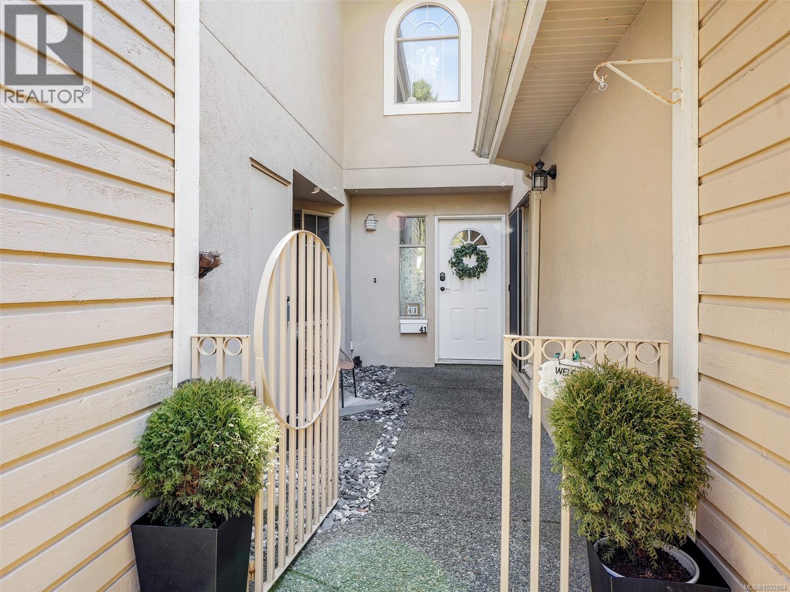 41 909 Admirals Rd, Esquimalt