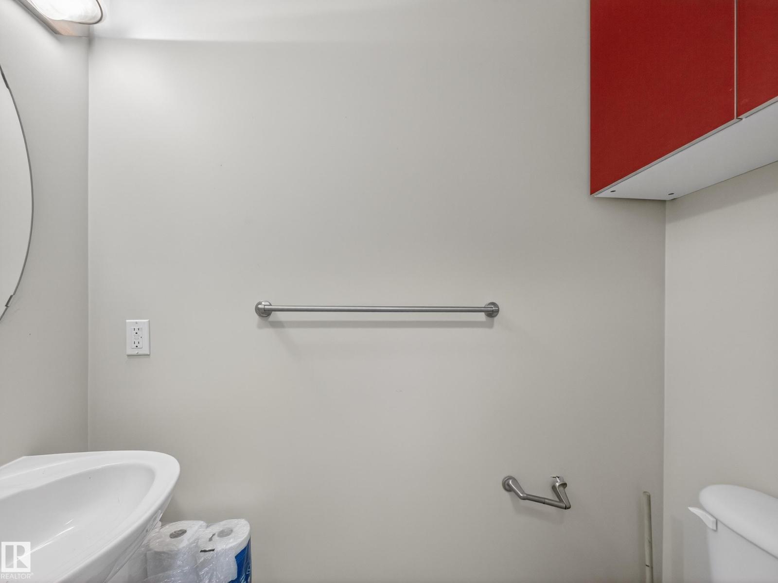 11933 77 ST NW, Edmonton