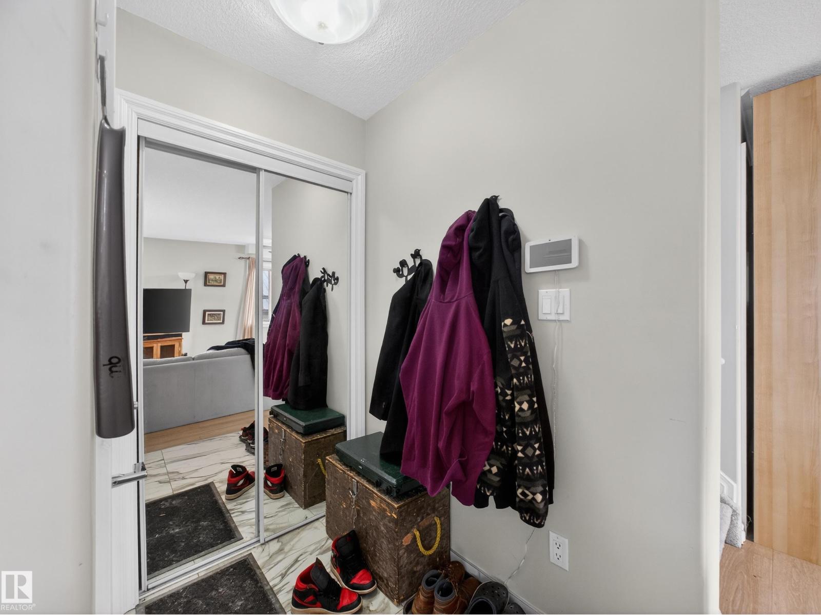 11933 77 ST NW, Edmonton