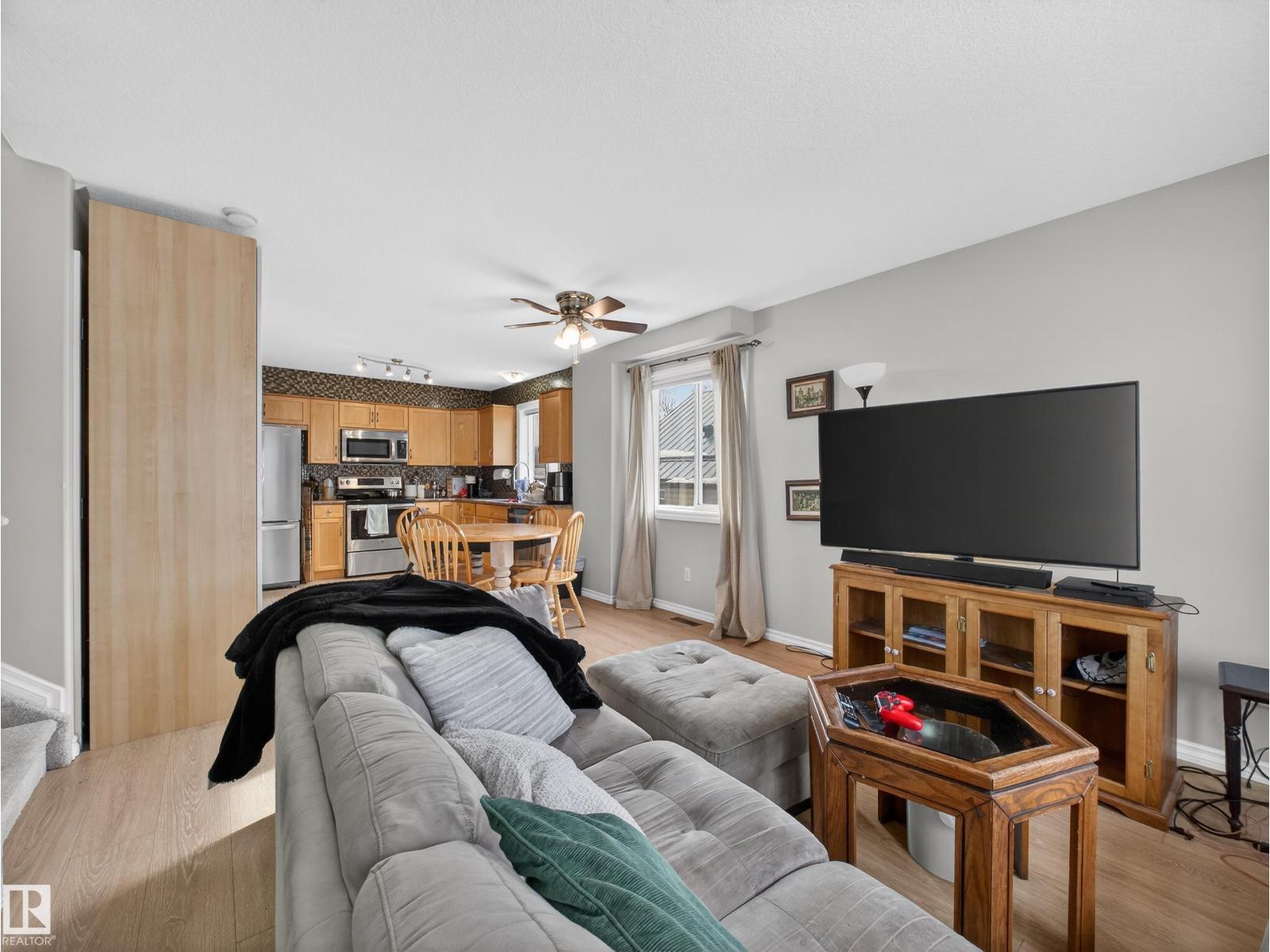 11933 77 ST NW, Edmonton
