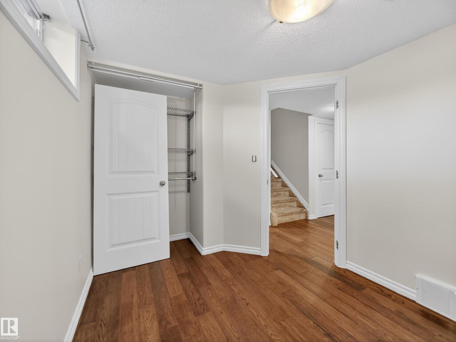 11933 77 ST NW, Edmonton