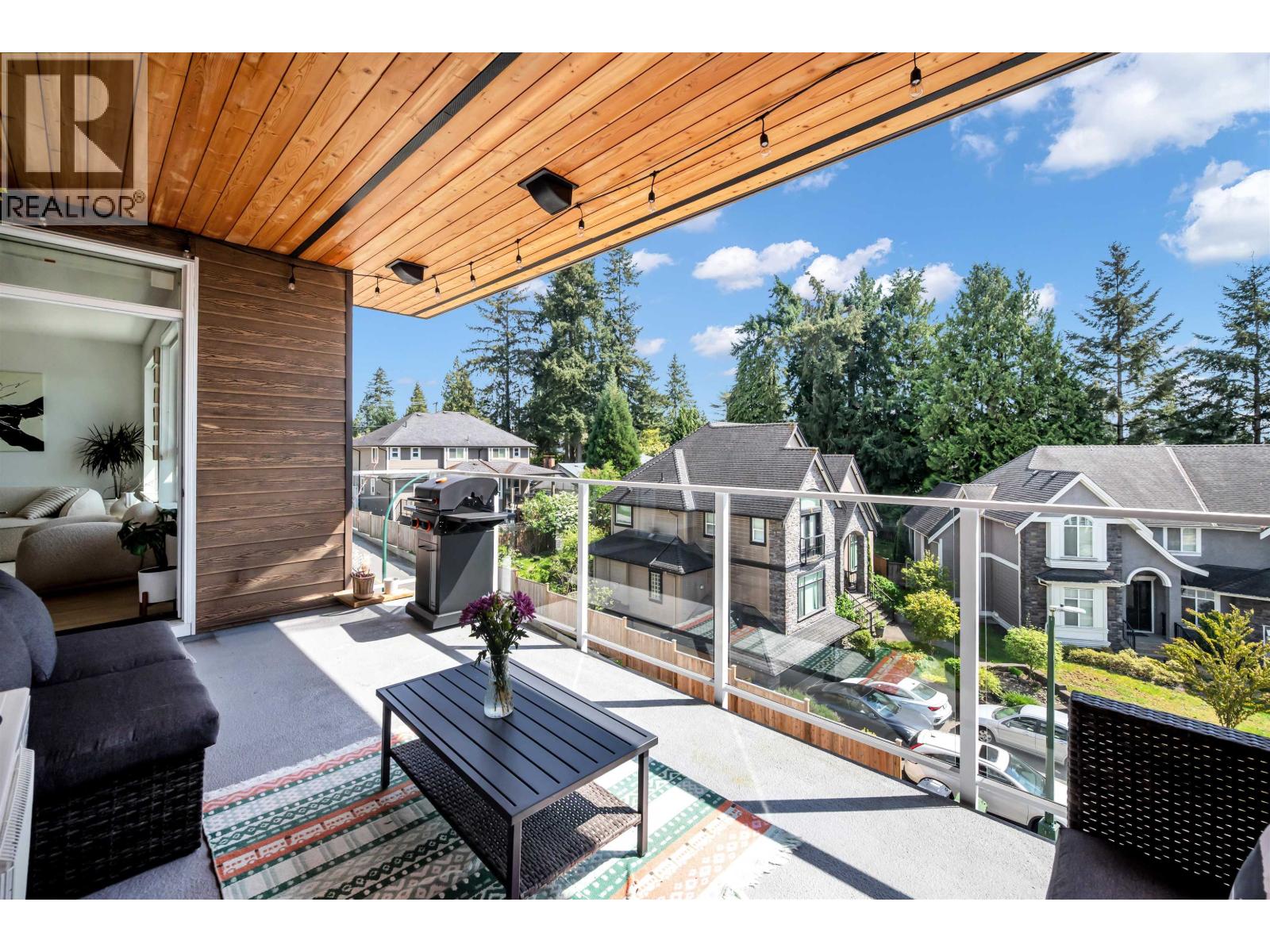 417 723 GROVER AVENUE, Coquitlam