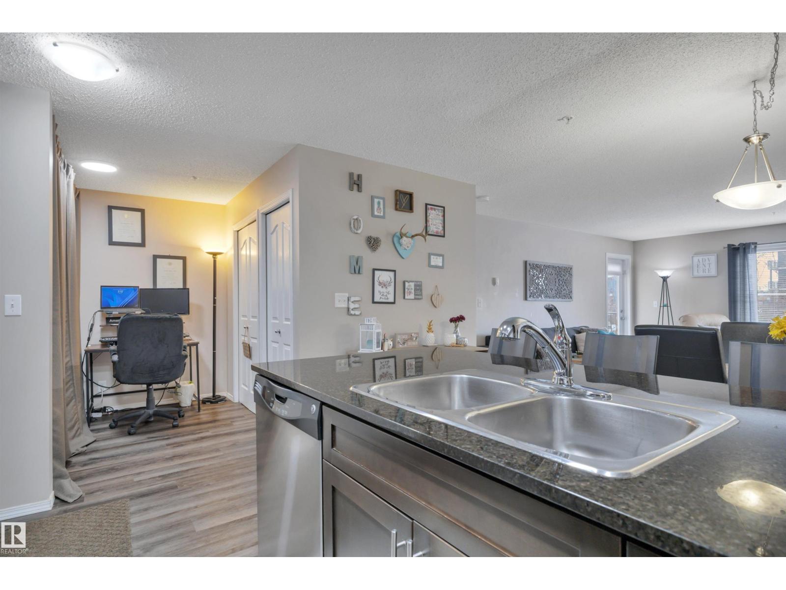 #208 11820 22 AV SW, Edmonton