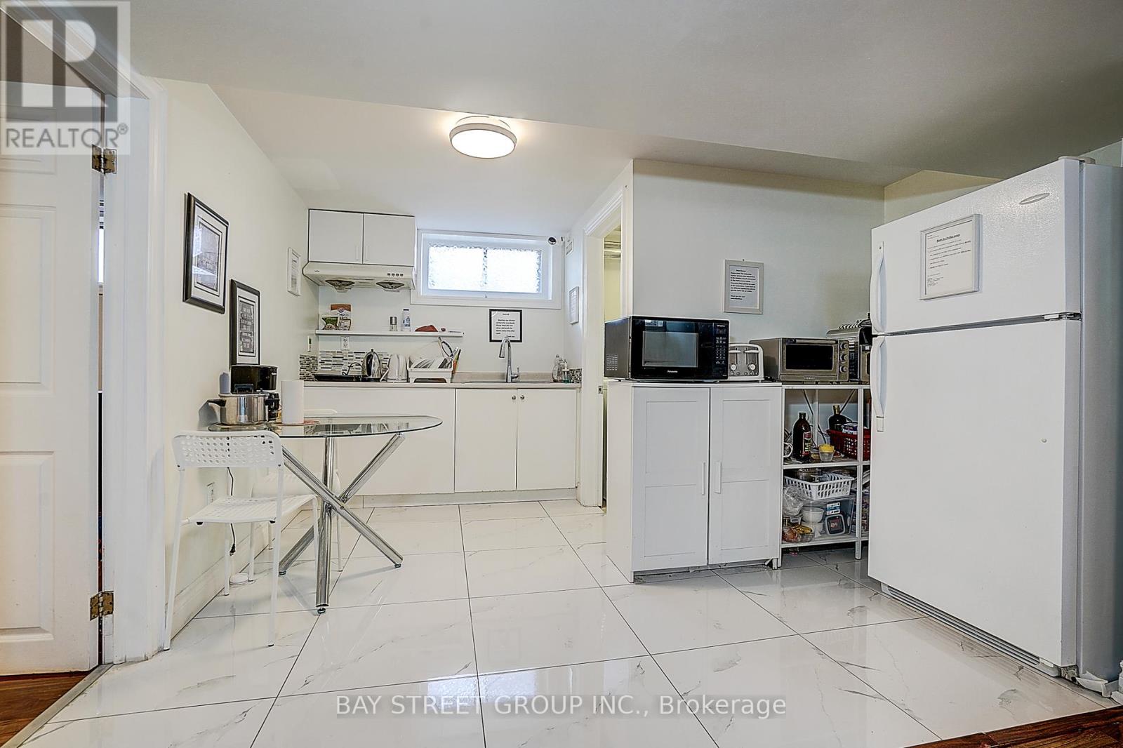93 CLARK AVENUE - 31
