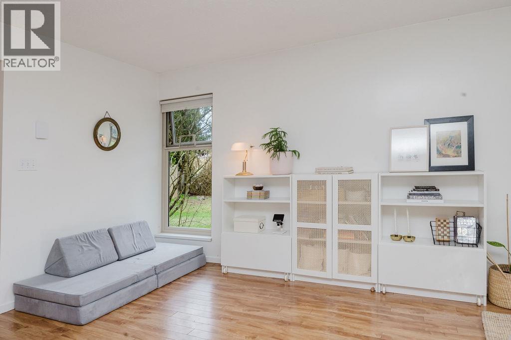5 623 FARNHAM ROAD, Gibsons