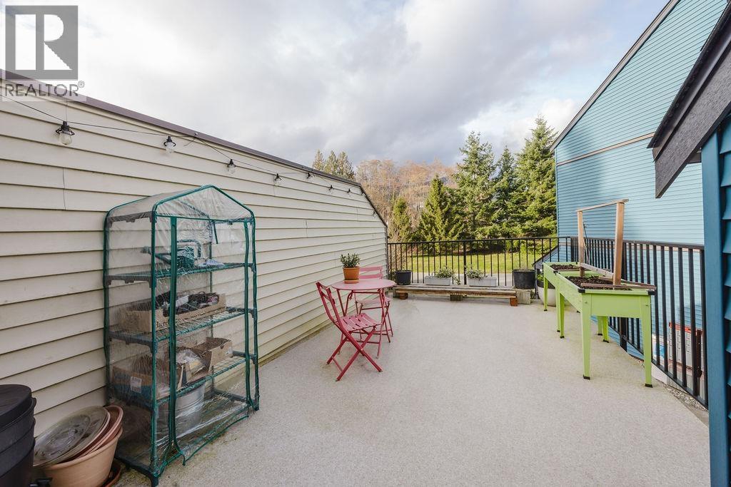 5 623 FARNHAM ROAD, Gibsons