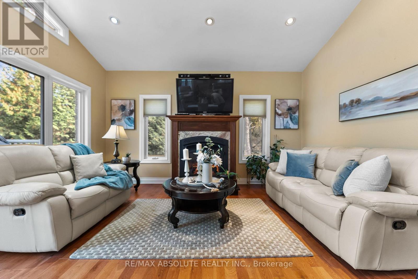 1096 SNYE ROAD - 7
