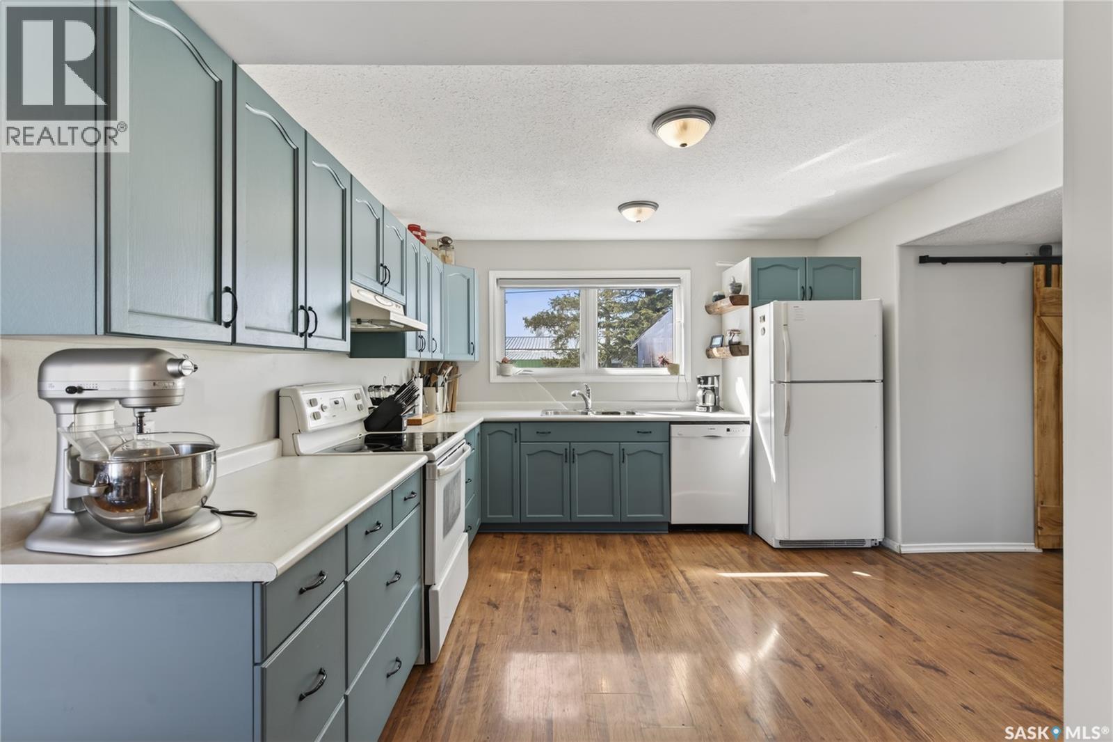 149 2nd AVENUE S - 2