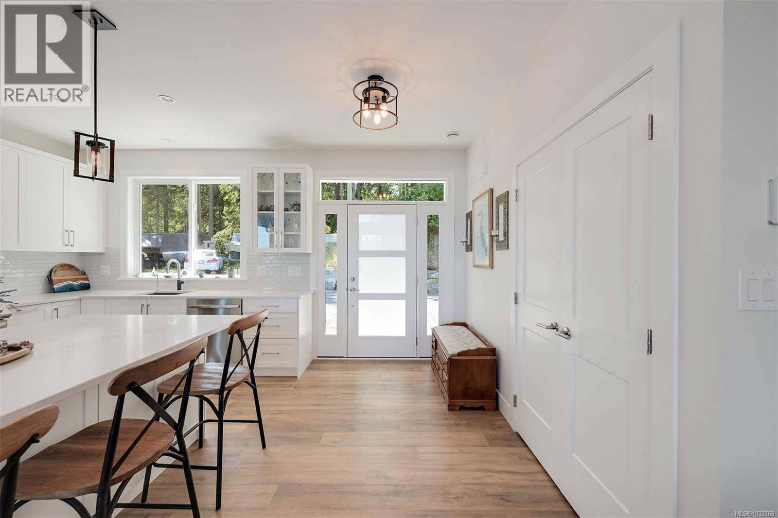  1717 Arbutus Terrace, Mill Bay