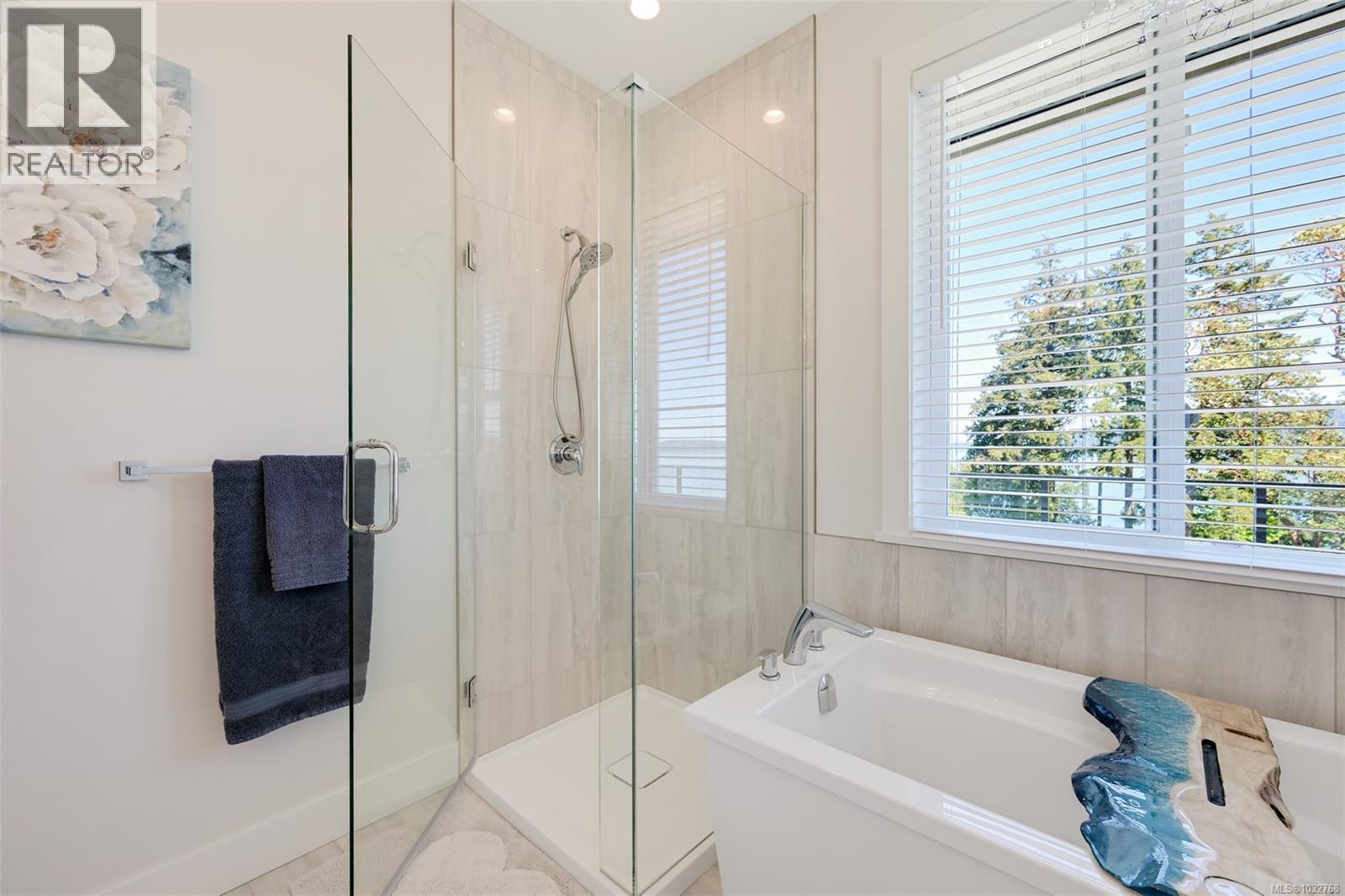  1717 Arbutus Terrace, Mill Bay