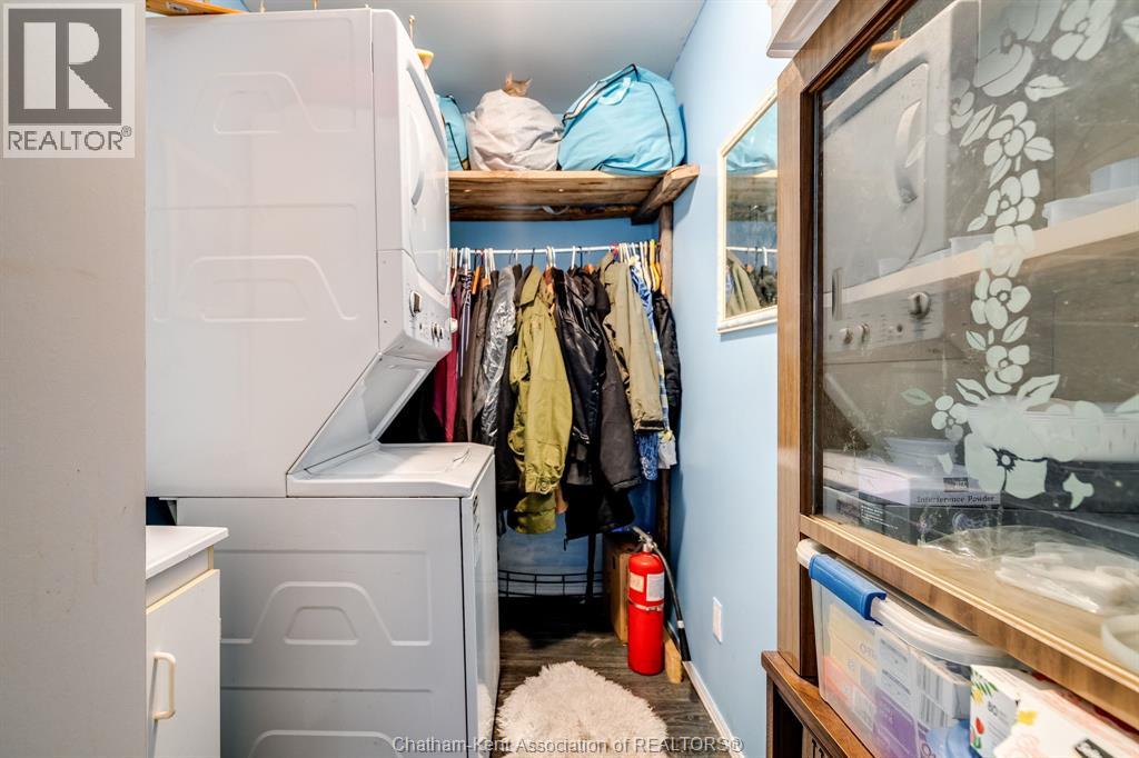 #52 29338 Jane ROAD - 12